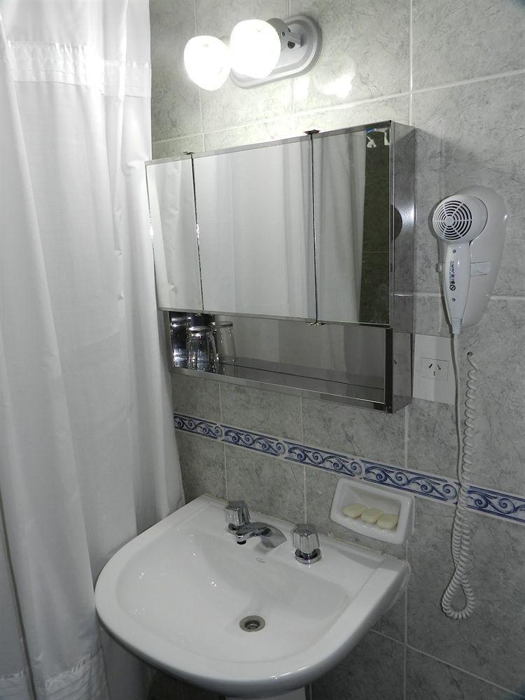 Hotel Colon Posadas Eksteriør bilde