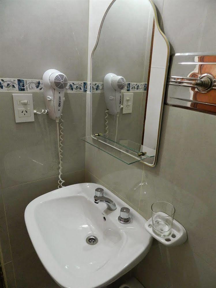 Hotel Colon Posadas Eksteriør bilde