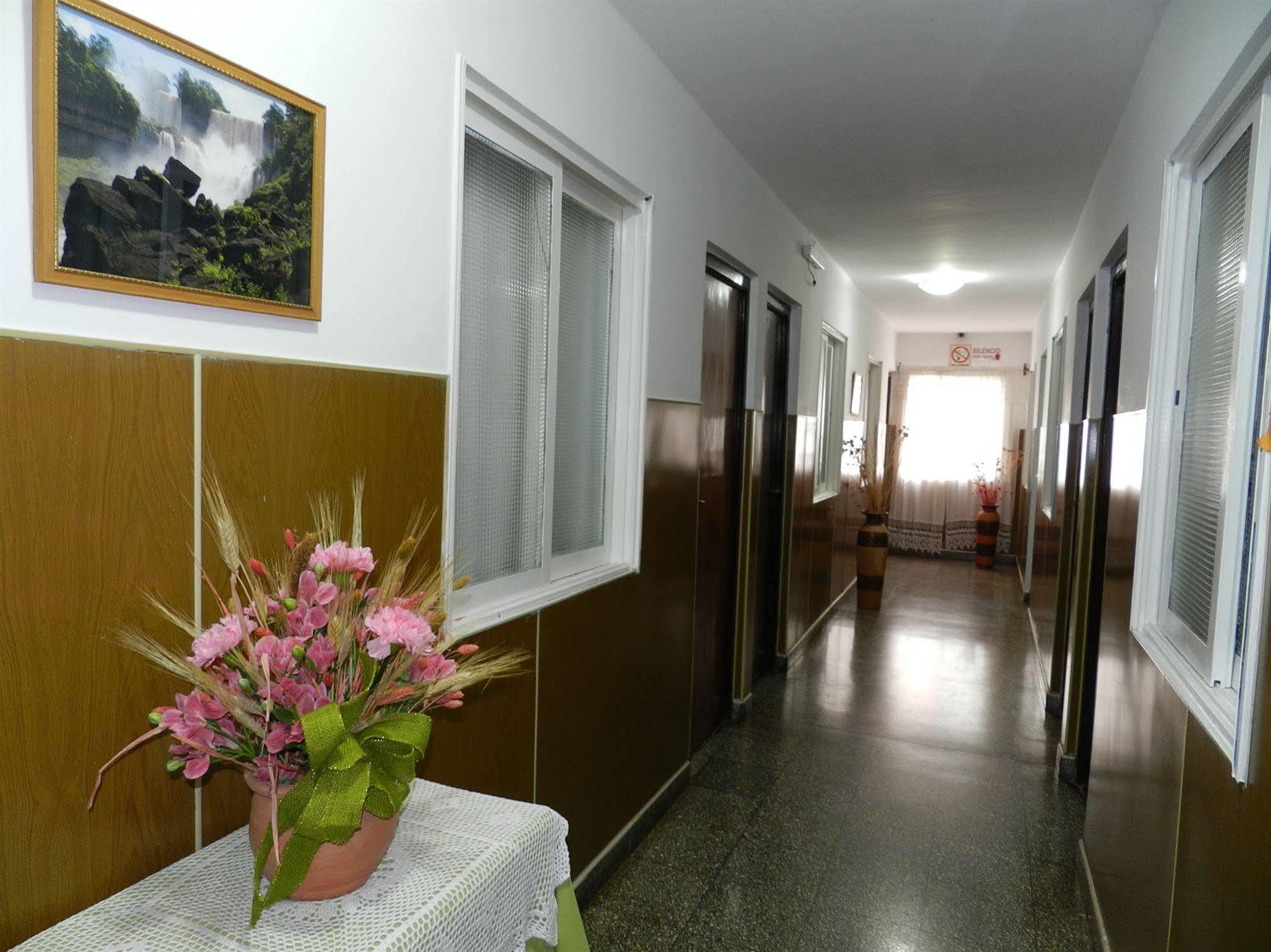 Hotel Colon Posadas Eksteriør bilde