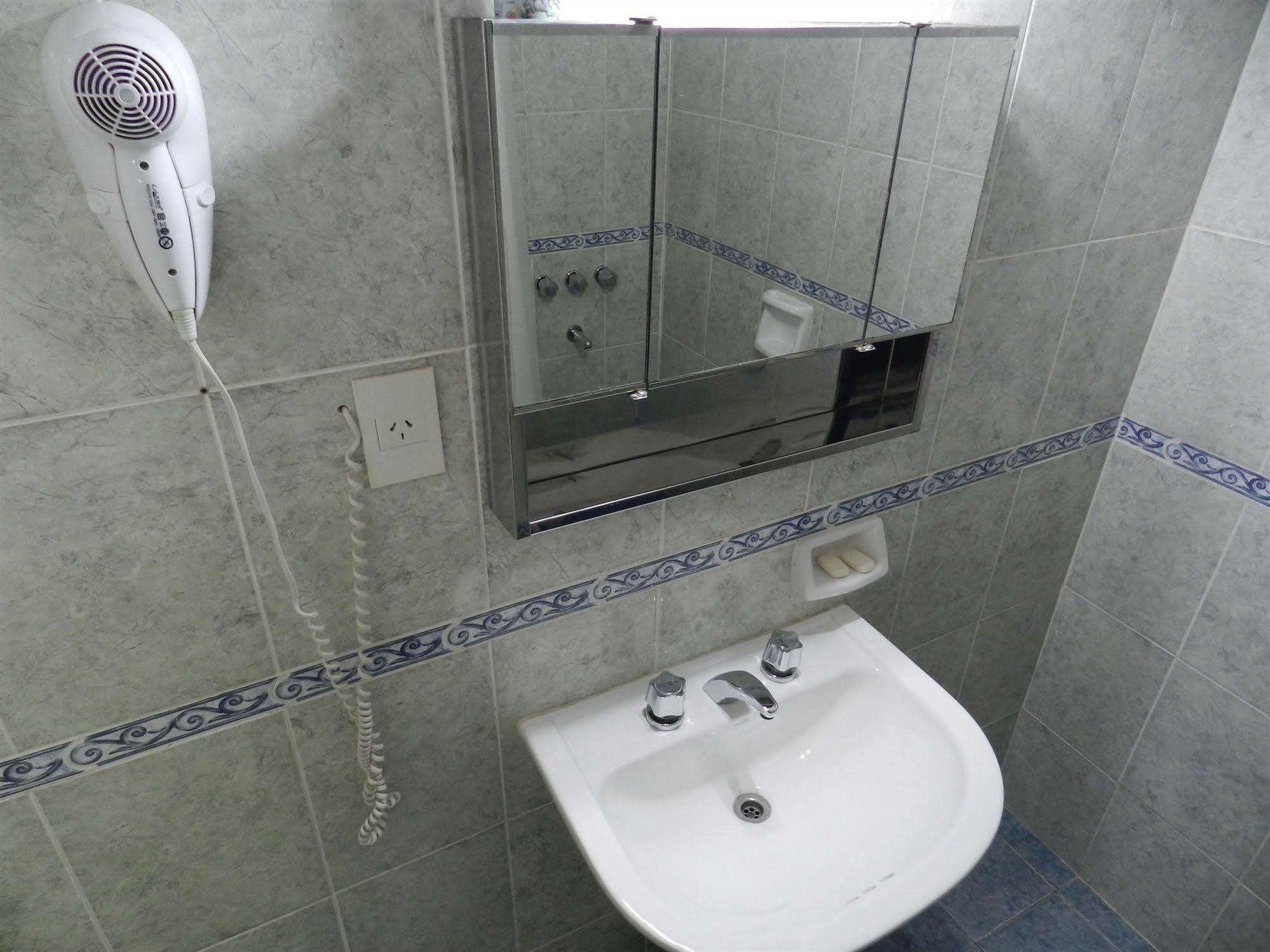 Hotel Colon Posadas Eksteriør bilde